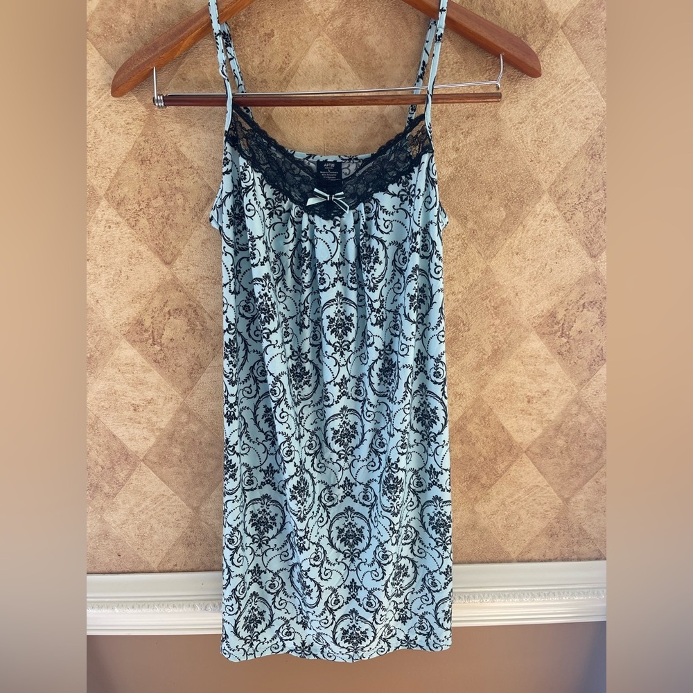 Woman’s Size Large Apt 9 Light Blue with Black floral pattern Nightgown/Teddy